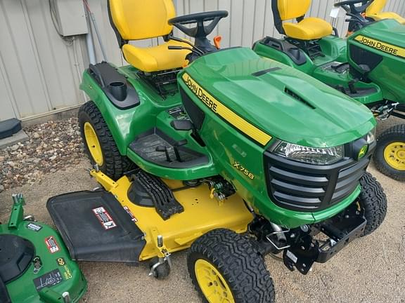 Image of John Deere X758 equipment image 1