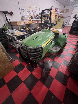 2022 John Deere X758 Equipment Image0