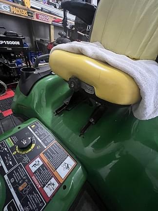 Image of John Deere X758 equipment image 2