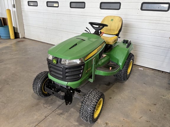 2022 John Deere X758 Equipment Image0