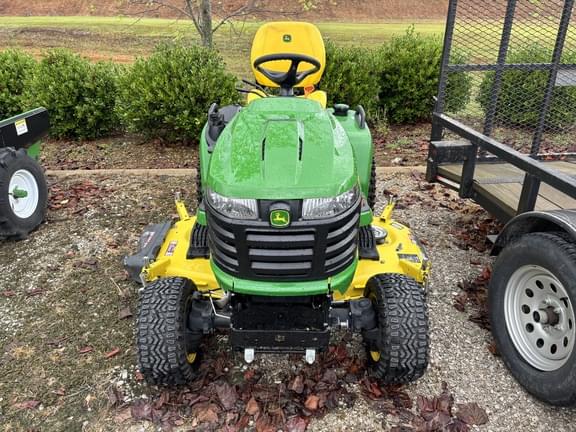 Image of John Deere X758 equipment image 2