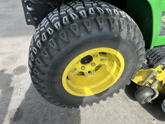 Image of John Deere X758 equipment image 4