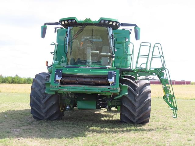 Image of John Deere X9 1000 equipment image 2