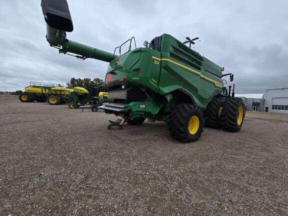 Image of John Deere X9 1000 equipment image 4