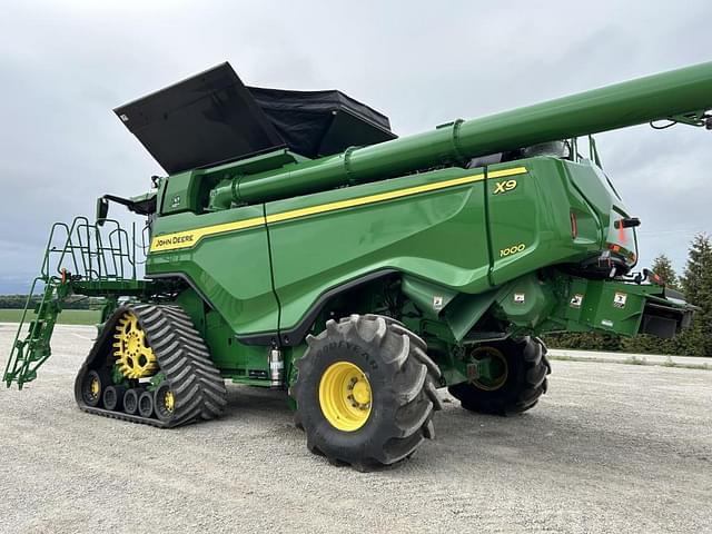 Image of John Deere X9 1000 equipment image 2