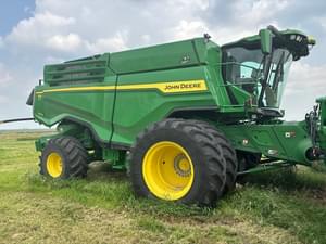 2022 John Deere X9 1000 Image