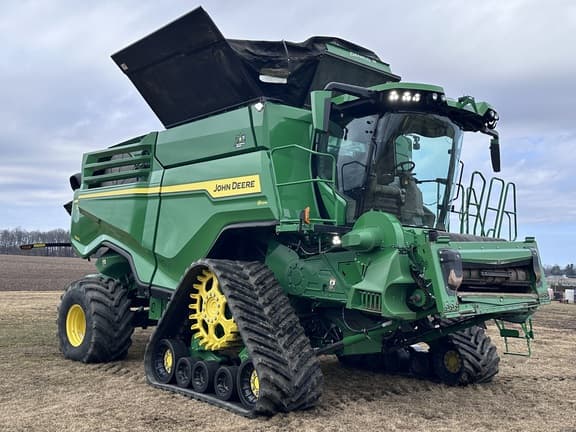 Image of John Deere X9 1000 equipment image 2