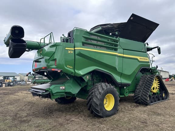 Image of John Deere X9 1000 equipment image 4