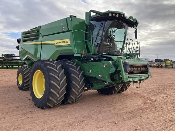 Image of John Deere X9 1000 equipment image 2