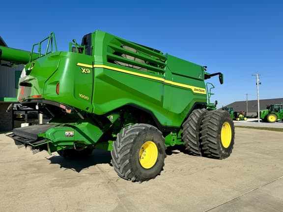 Image of John Deere X9 1000 equipment image 3