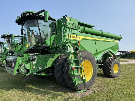 2022 John Deere X9 1000 Equipment Image0