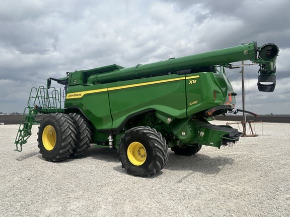 Image of John Deere X9 1000 equipment image 4