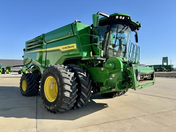 Image of John Deere X9 1000 equipment image 4