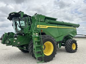 2022 John Deere X9 1000 Image