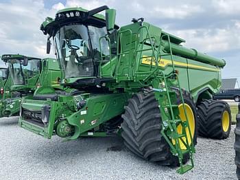 2022 John Deere X9 1000 Equipment Image0