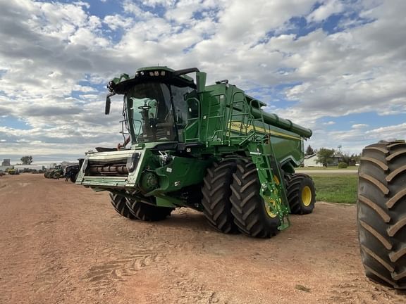 2022 John Deere X9 1000 Equipment Image0