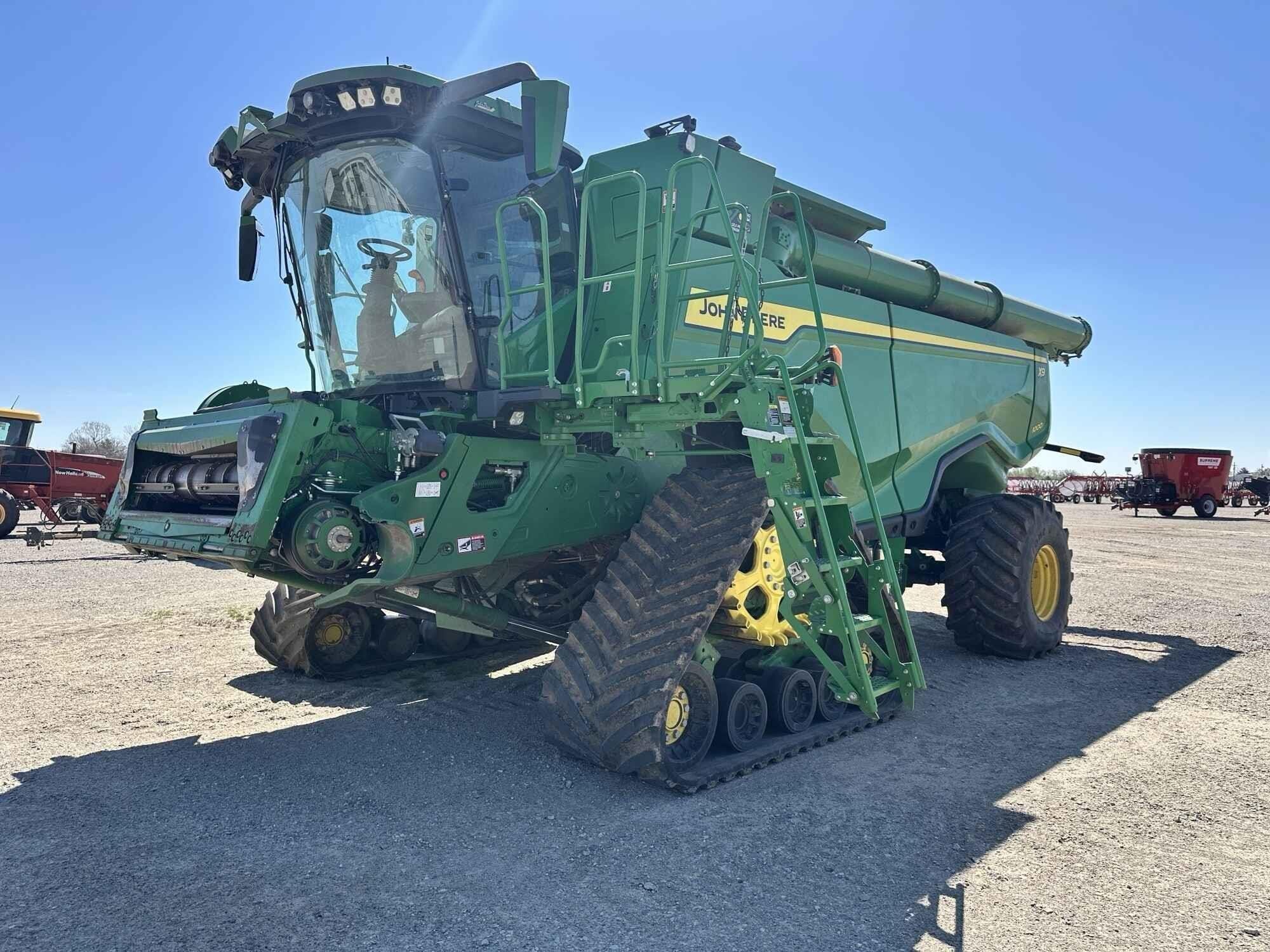 2022 John Deere X9 1000 Equipment Image0