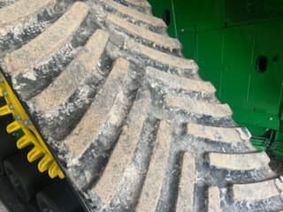 Image of John Deere X9 1000 equipment image 2