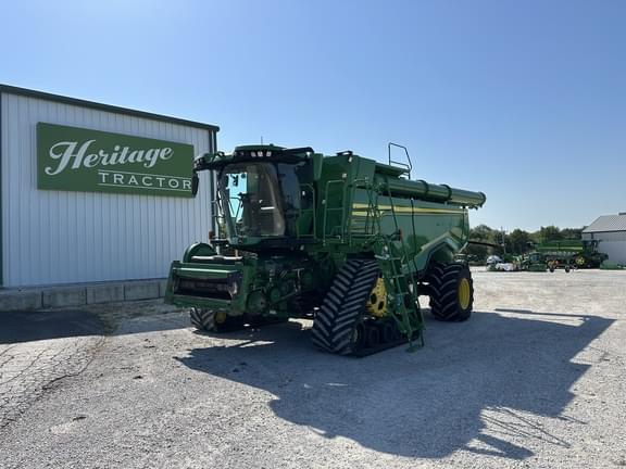 Image of John Deere X9 1000 equipment image 1