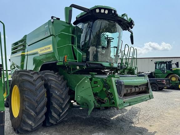 Image of John Deere X9 1000 equipment image 4