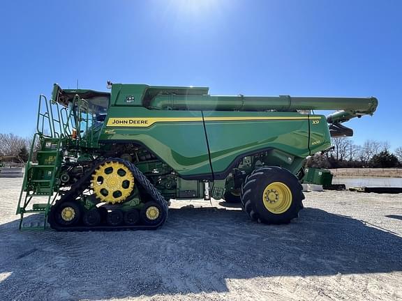 Image of John Deere X9 1000 equipment image 4
