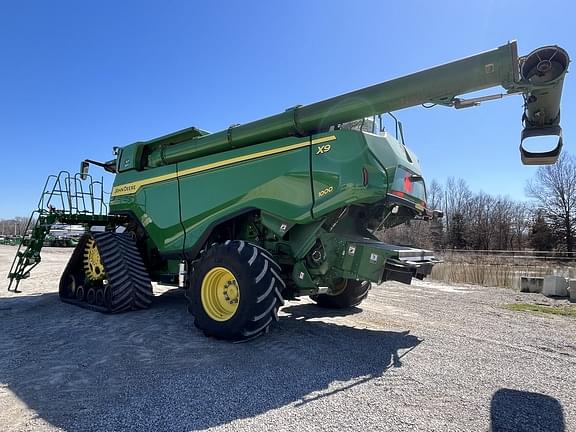 Image of John Deere X9 1000 equipment image 4