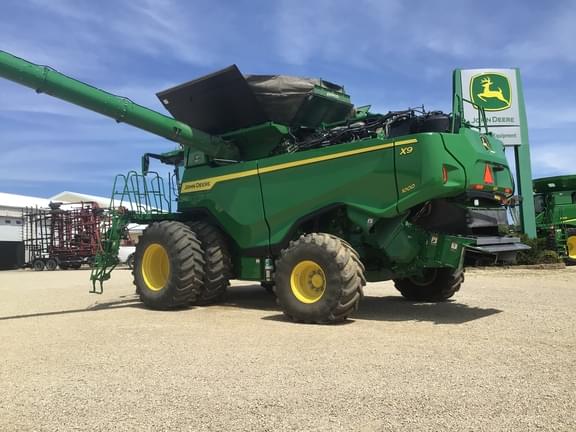 Image of John Deere X9 1000 equipment image 3