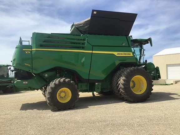 Image of John Deere X9 1000 equipment image 2