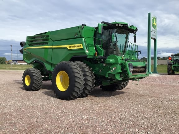 2022 John Deere X9 1000 Equipment Image0