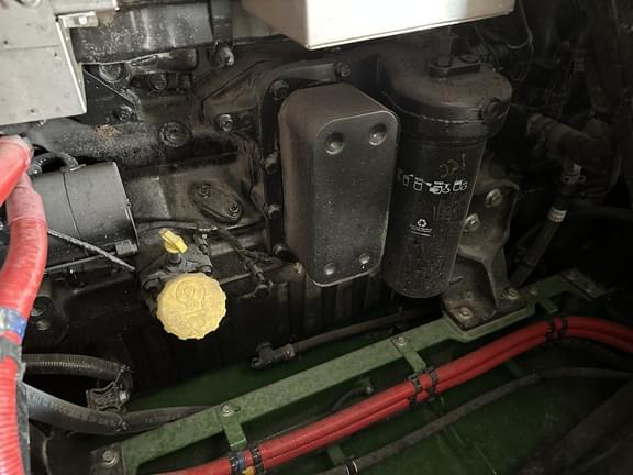 Image of John Deere X9 1000 equipment image 3