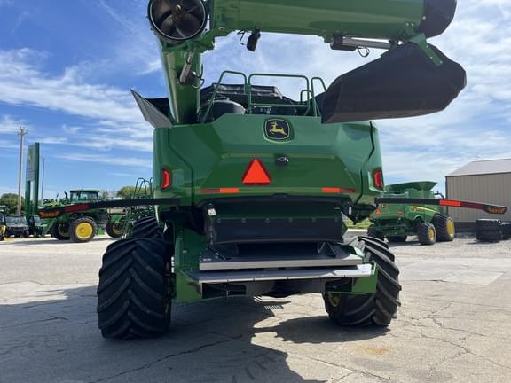 Image of John Deere X9 1000 equipment image 3