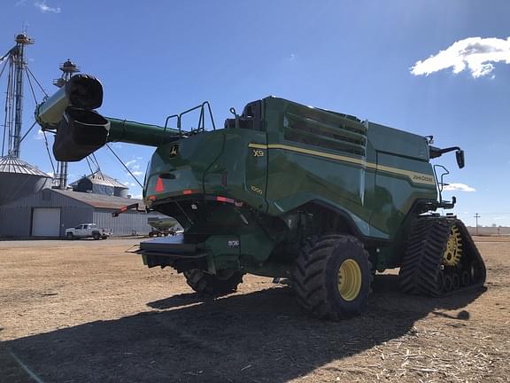 Image of John Deere X9 1000 equipment image 4