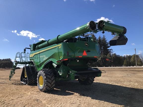 Image of John Deere X9 1000 equipment image 2