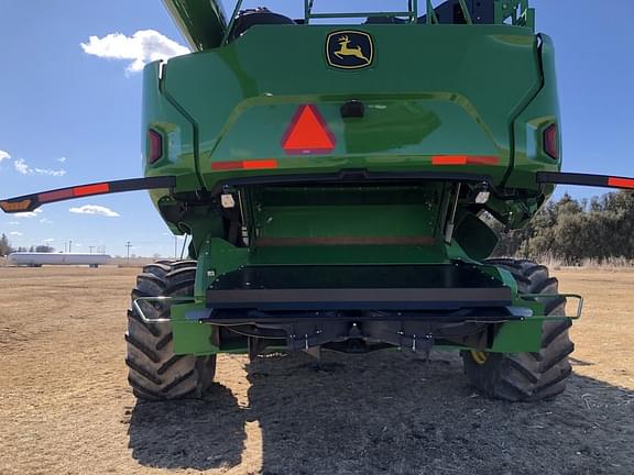 Image of John Deere X9 1000 equipment image 3