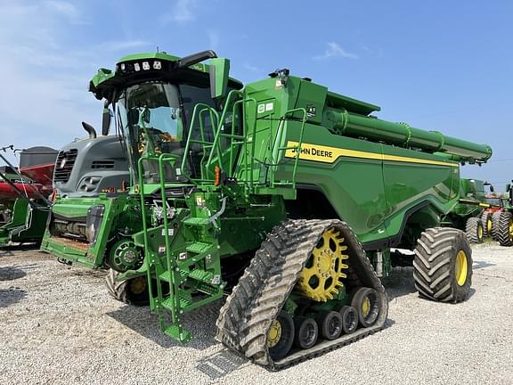 Image of John Deere X9 1000 equipment image 1