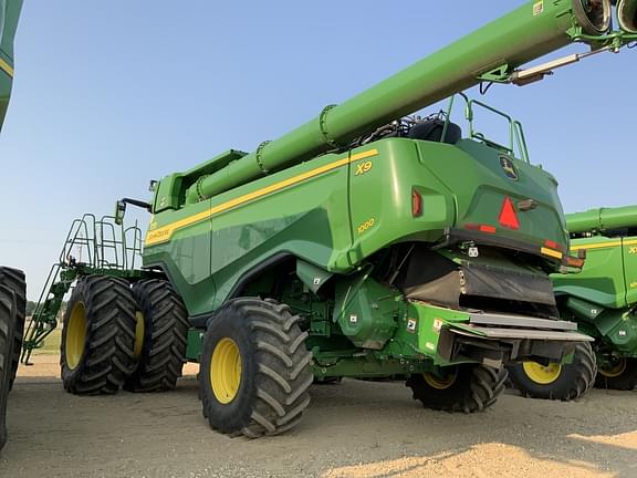 Image of John Deere X9 1000 equipment image 1