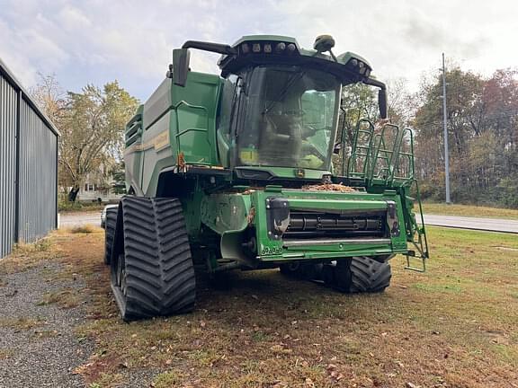 Image of John Deere X9 1000 equipment image 4