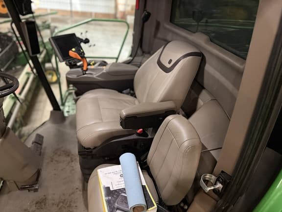 Image of John Deere X9 1000 equipment image 3