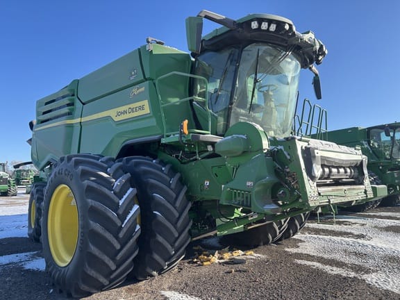 2022 John Deere X9 1000 Equipment Image0
