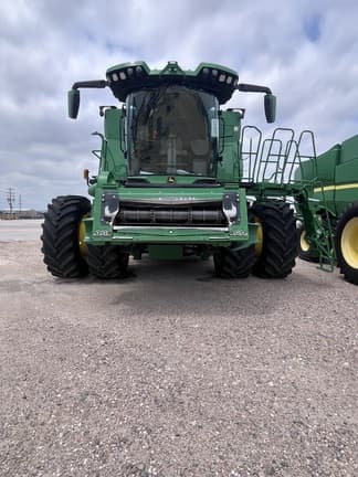 Image of John Deere X9 1000 equipment image 1