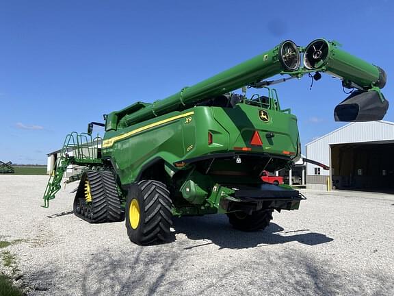 Image of John Deere X9 1000 equipment image 3
