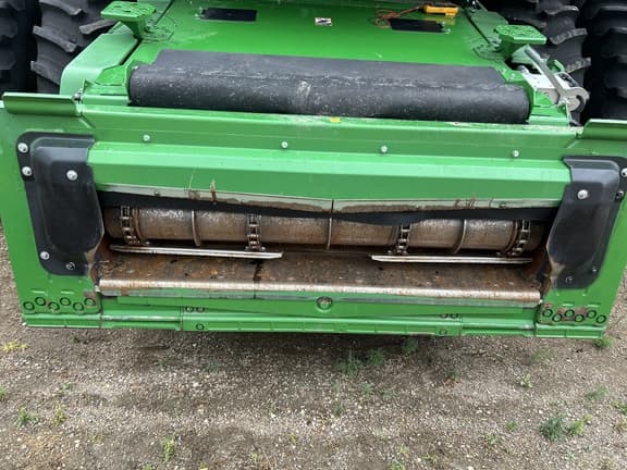 Image of John Deere X9 1000 equipment image 4
