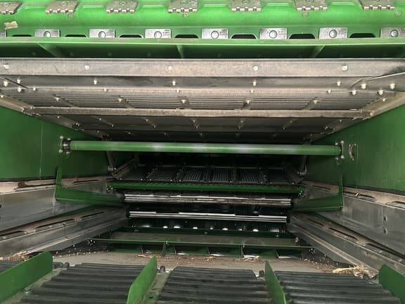 Image of John Deere X9 1000 equipment image 4