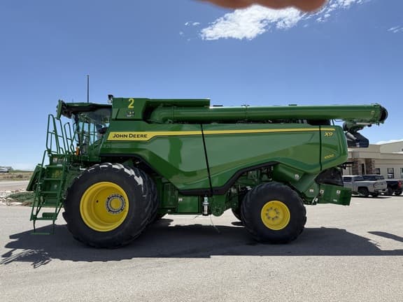 Image of John Deere X9 1000 equipment image 1