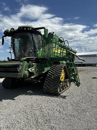 Image of John Deere X9 1000 equipment image 3