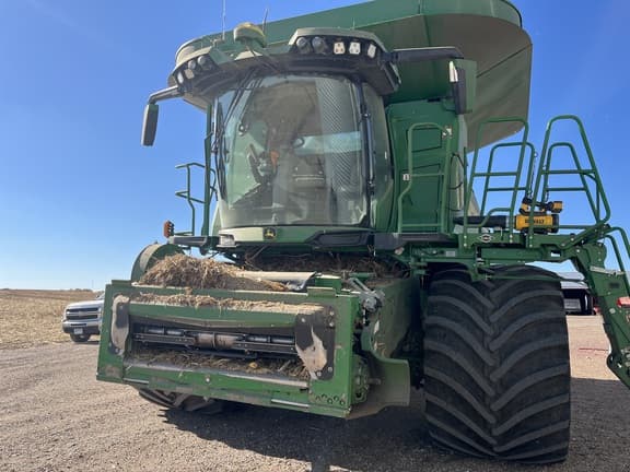 Image of John Deere X9 1000 equipment image 3