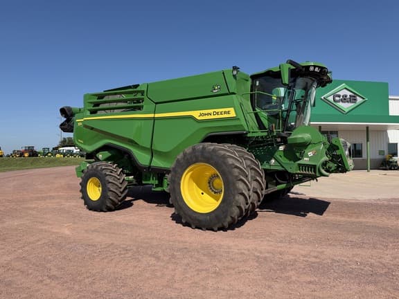 Image of John Deere X9 1000 equipment image 3