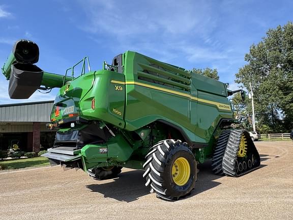 Image of John Deere X9 1000 equipment image 4