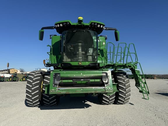 Image of John Deere X9 1000 equipment image 4