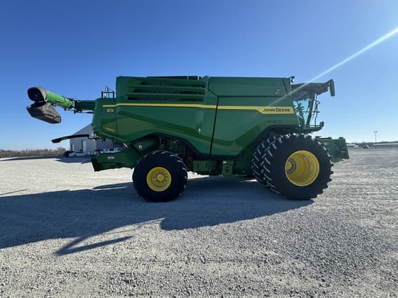 Image of John Deere X9 1000 equipment image 3